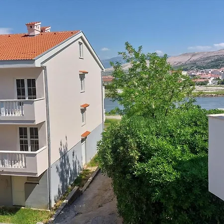 Apartment Lavanda Pag Town